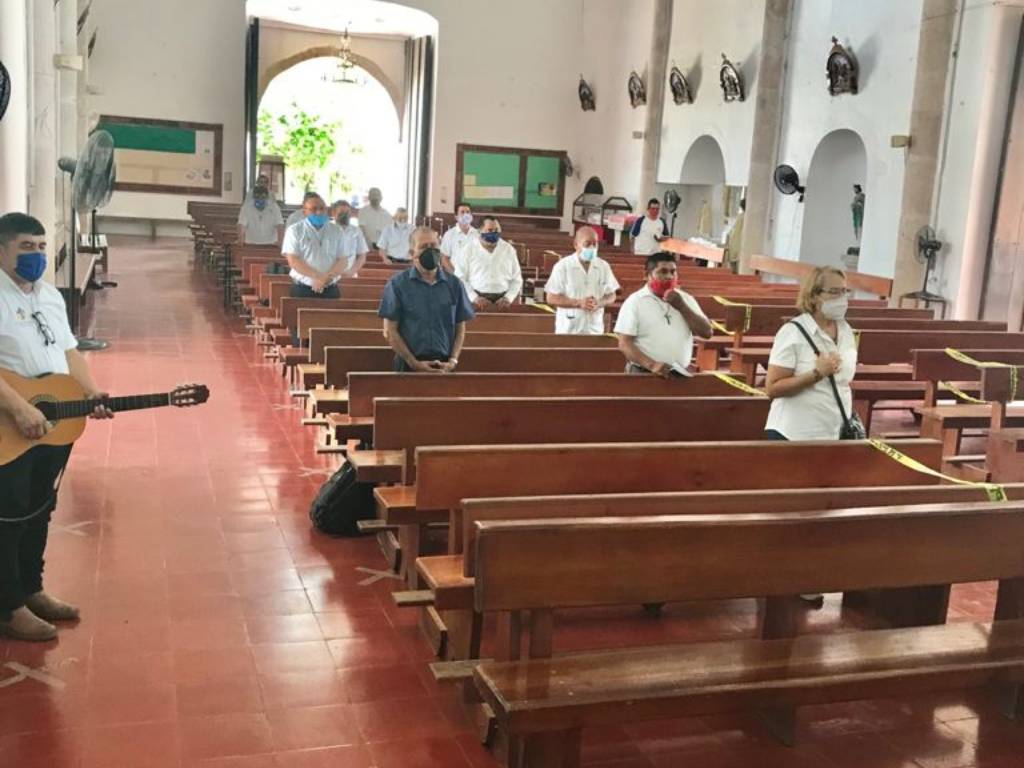 En retiro espiritual junto a Animadores y Evangelizadores.
